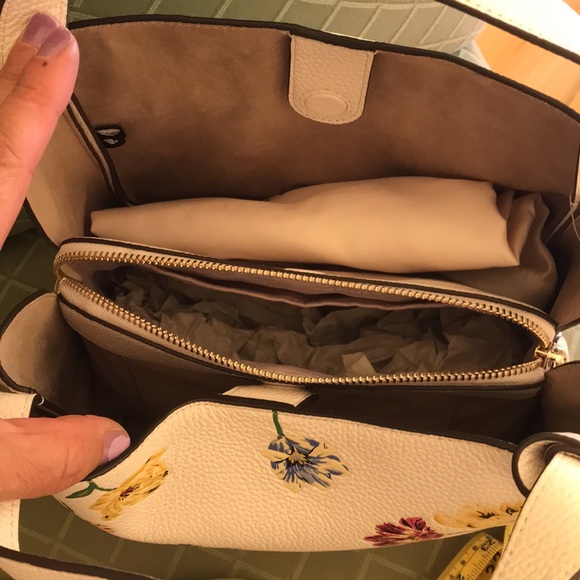 Kate spade beautiful and colorful bag new - Picture 15 of 17